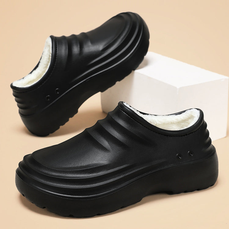 Black insulated chef clogs with fleece lining and thick rubber sole