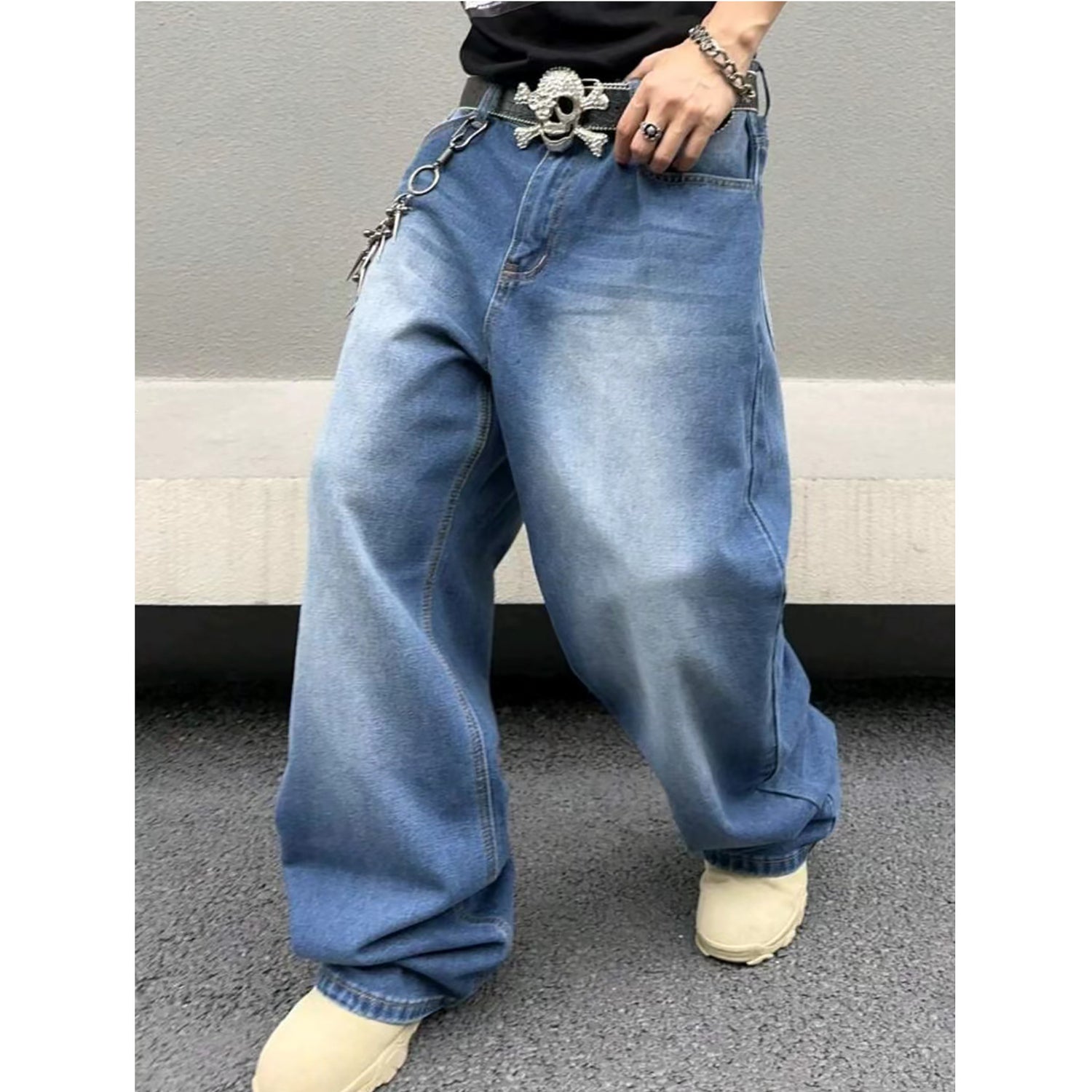 Sky blue washed straight loose jeans with front fly seam and dangling chain charm